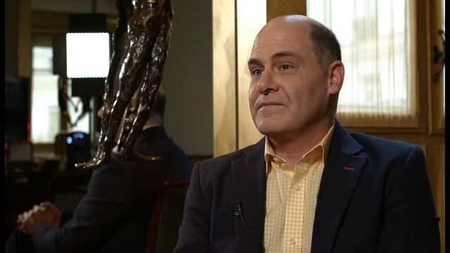 Malgré sa volonté de privilégier l'humain au spectaculaire, "Mad Men" ne manque ni de cliffhangers, ni de rebondissements. Mais ceux-ci sont "à l'échelle de la vie", comme nous l'explique Matthew Weiner, le créateur de la série.