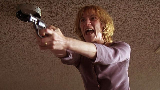 "Le film va commencer. Tu ferais mieux de t’asseoir. Ouais ouais… Non mais vraiment."