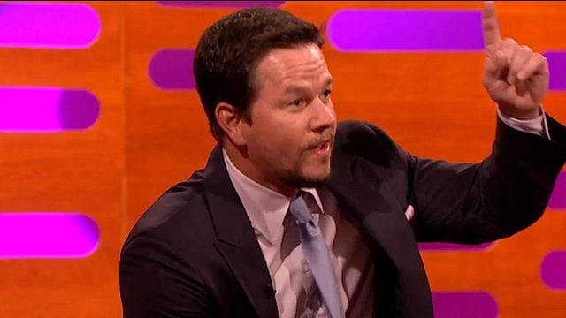 Sur le plateau de Graham Norton, il reproduit une scène coupée au montage de "Ted 2"