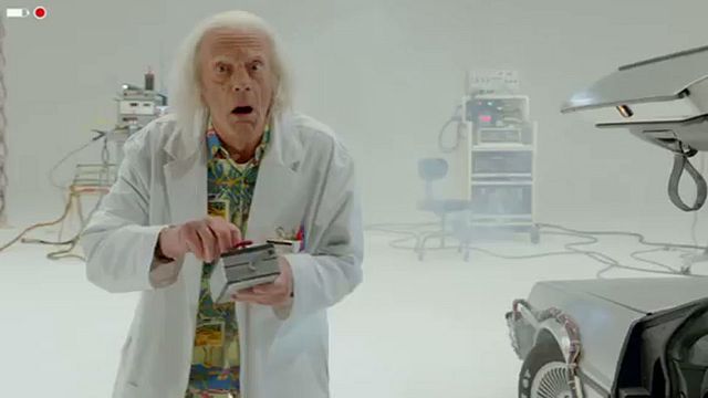 Extrait du court métrage Doc Saves The World, présent sur le coffret anniversaire de Retour vers le futur.