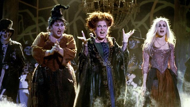 "Abracadabra... Girl power !"
