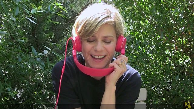 Marina Foïs se prête notre interview blind-test, l'occasion d'évoquer Irréprochable et plus largement son année 2016 : le tournage de la suite de Papa ou maman, la sortie de La Tour 2 Contrôle infernale, et son premier film italien Périclès le noir, présenté à Cannes 2016.