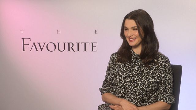 La première est nouvelle dans son univers alors que les deux autres y ont déjà mis le pied. Réunies dans "La Favorite", Emma Stone, Rachel Weisz et Olivia Colman évoquent le cinéma de Yorgos Lanthimos.