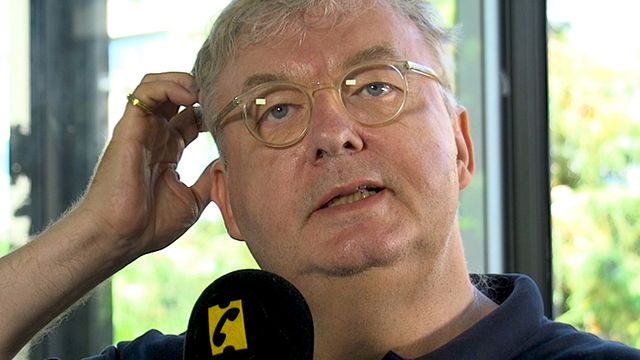 Son rendez-vous raté avec Vanessa Paris, sa rencontre avec Fanny Ardant, la genèse de "Dix pour Cent", la gifle qui plut à Maurice Pialat : &nbsp;les Fun Facts de Dominique Besnehard par Dominique Besnehard.