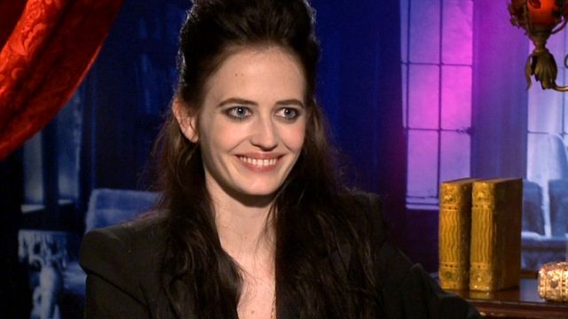 La scène de berceuse de "Cris et chuchotements" par Eva Green...