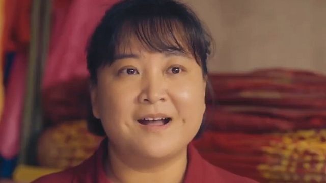 Hi, Mom Bande-annonce VO