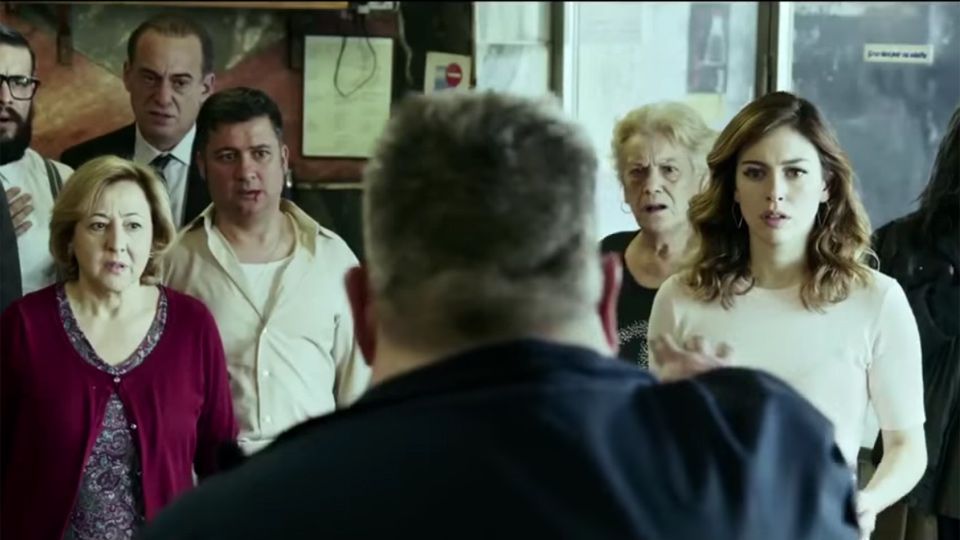 El Bar Streaming Vf Trailer du film El Bar - El Bar Bande-annonce VO - AlloCiné